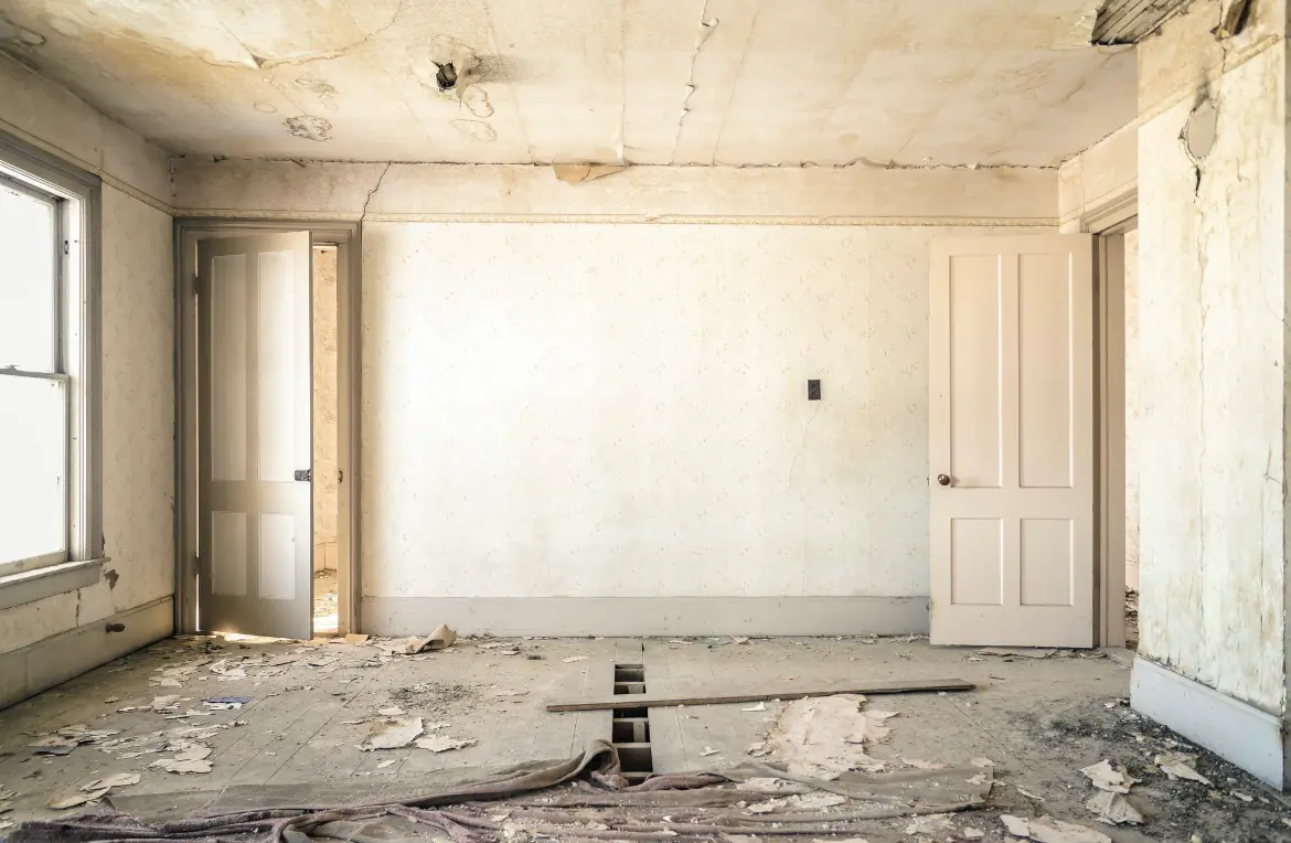 Waste disposal crew managing a cleanout project in Fort Oglethorpe